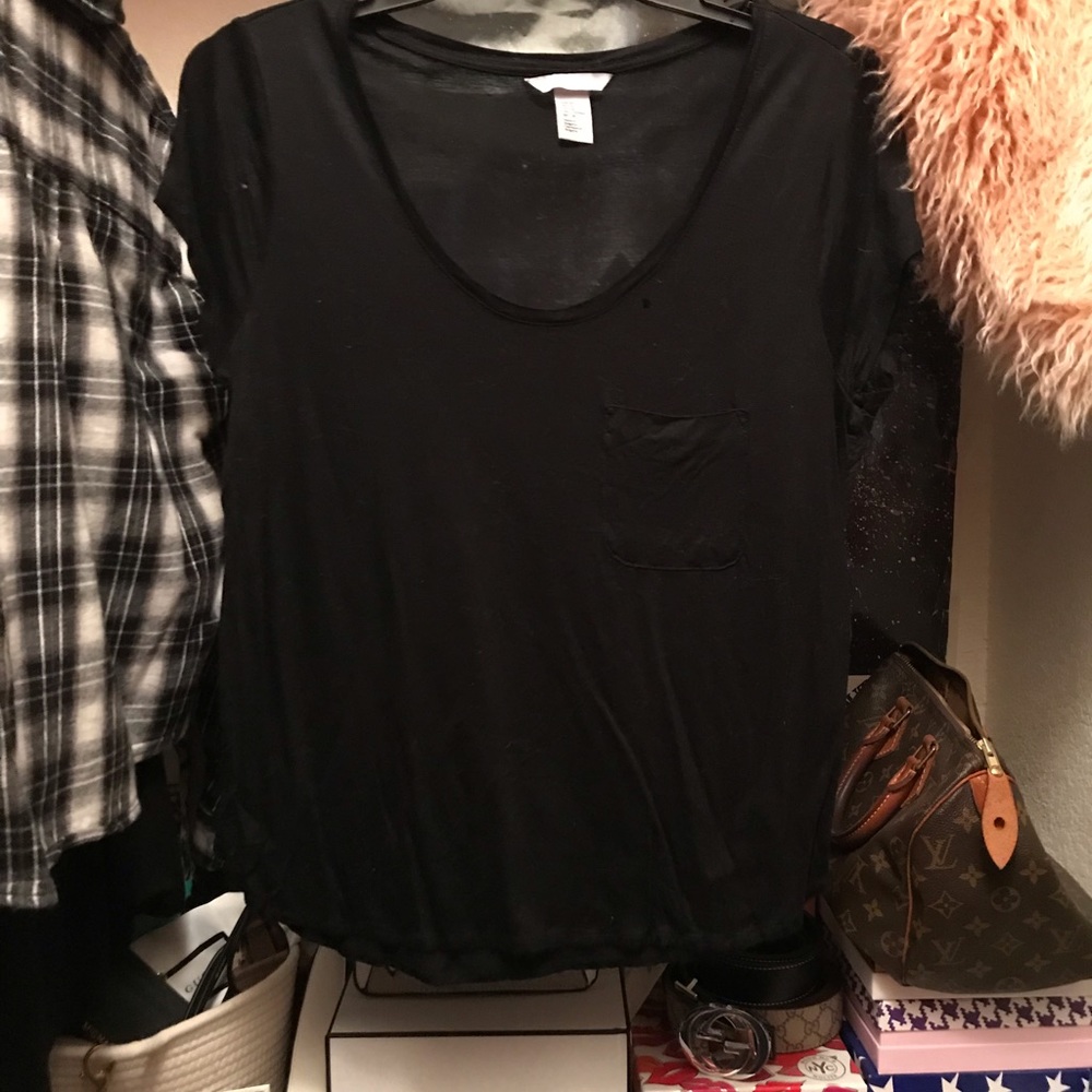 Black Tee